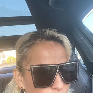 Meet your Posher, Cristina